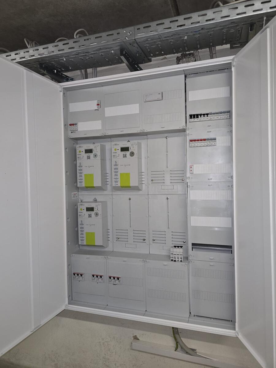 Armoire électrique avec compteurs installation Kirchberg