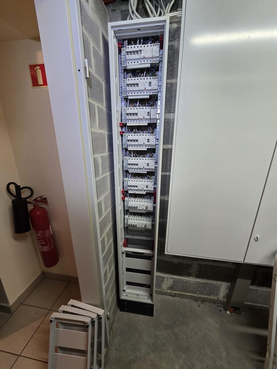 Armoire électrique ETI à Bonnevoie