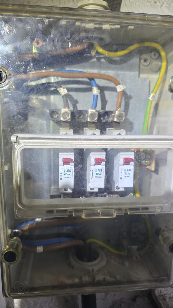 Câblage et mise aux normes coffret électrique à Bertrange