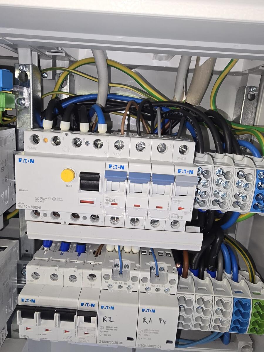Dispositif différentiel de sécurité électrique