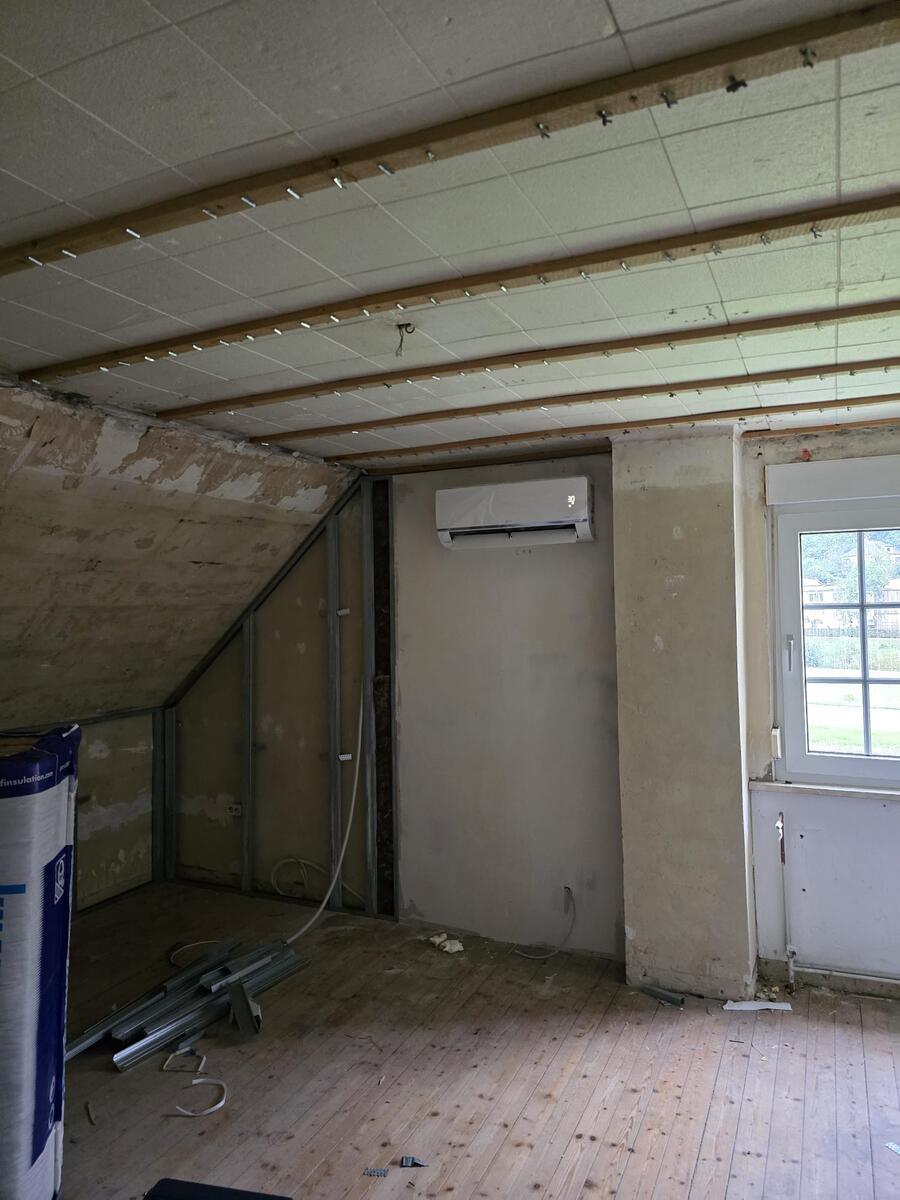 Installation split mural LG combles rénovation Mersch