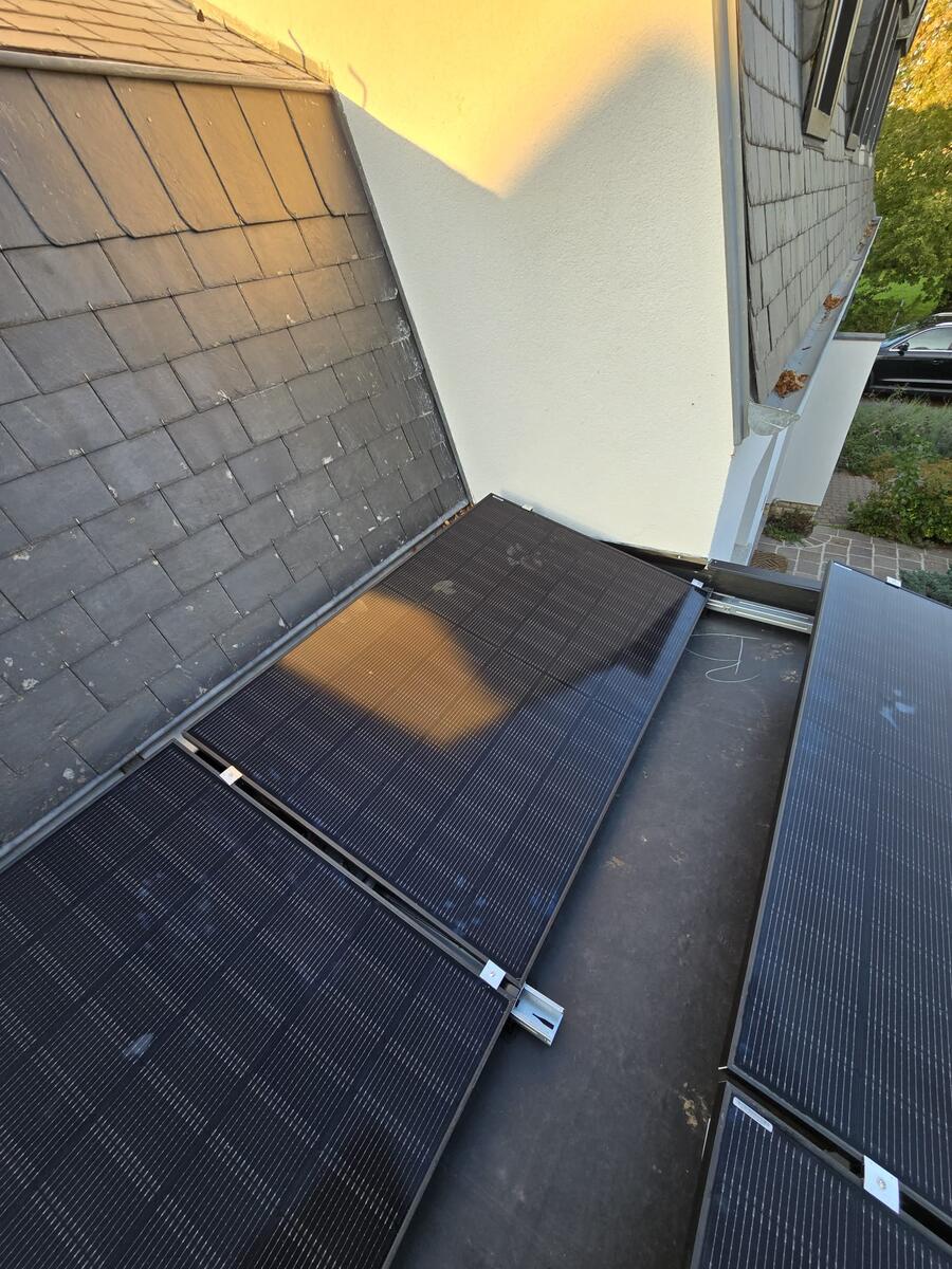 Panneaux solaires installés sur toiture au Luxembourg
