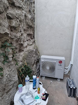 Pose climatiseur extérieur à Strassen